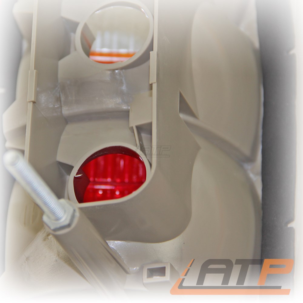 Rückleuchte Rücklicht links Ford Transit Bj 00-06